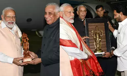 PM Modi arrives in Renigunta, CM, governor gives warm welcome