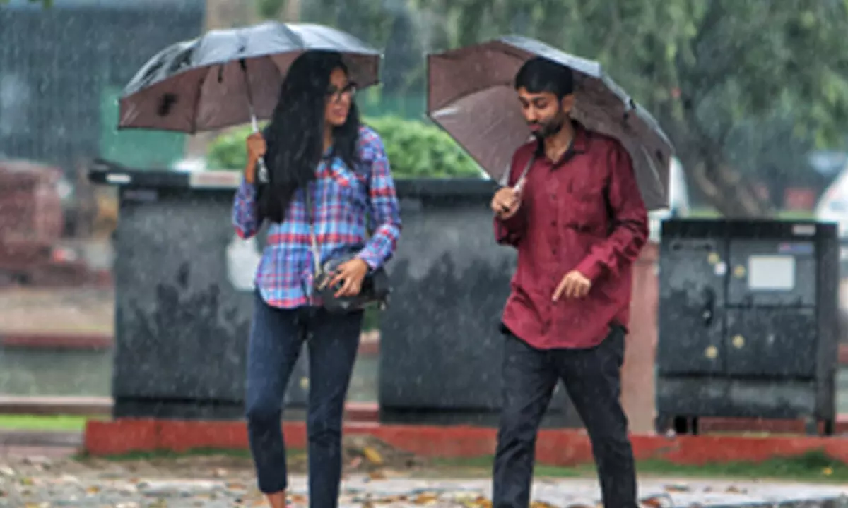 IMD predicts light rainfall in Delhi-NCR today, min temp to drop by 2-3°C in next two days