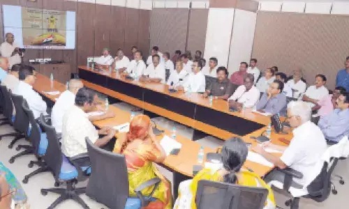 Collective efforts helped in APSRTC growth: ED