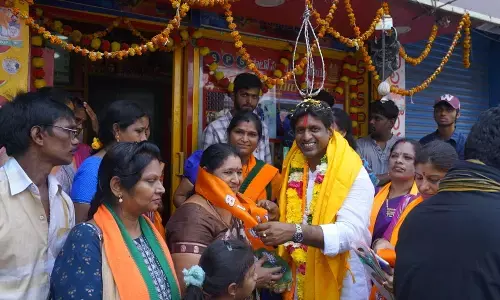 Minority leaders join BJP in Jubilee Hills