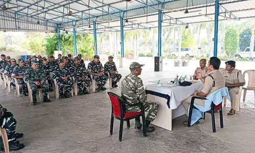 Police forces deployed in Pasra ahead of election on November 30