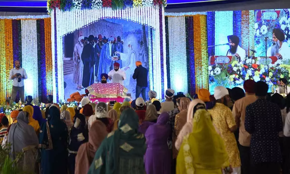 Hyderabad: Prakash Utsav celebrated with religious fervour