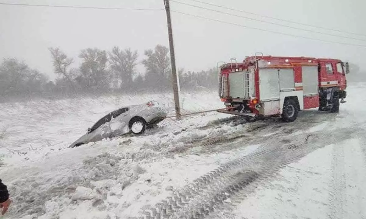 Severe snowstorm in Ukraine kills five, injures 19