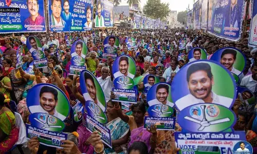 Crowds participating in Samajika Sadhikara Bus Yatra of YSRCP in Kaikalur on Tuesday