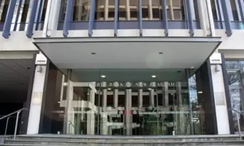 New Zealands monetary policy to remain restrictive: Central bank