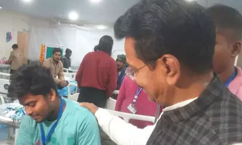 Odisha labour minister meets rescued Odia workers in Uttarakhand hospital
