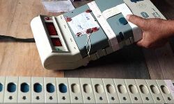 EVMs issues at polling booth 125 in Dubbaka EVMs issues at polling booth 125 in Dubbaka