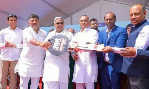 Treat those who come in old-dirty clothes humanely and provide health care: CM Siddaramaiah