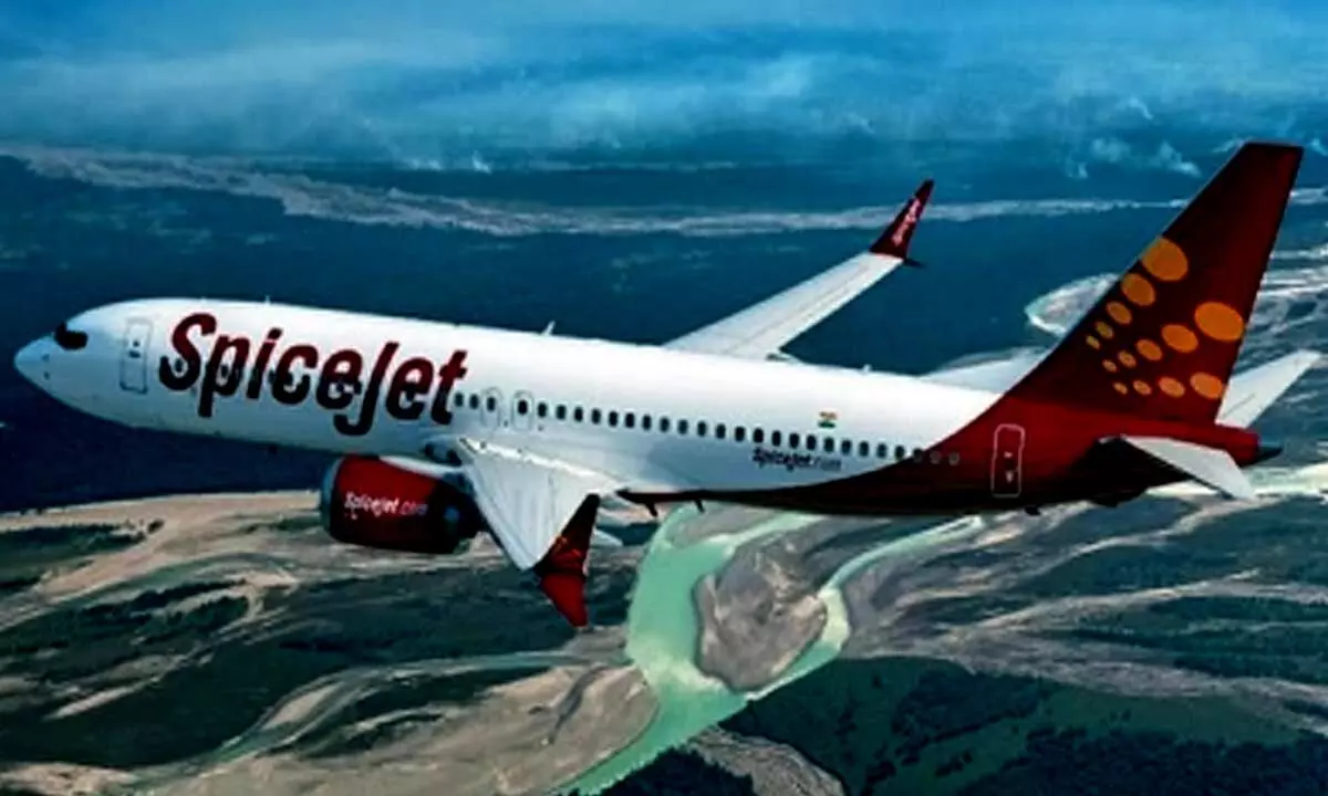 Delhi: Prolonged delay in SpiceJet flight departure leaves passengers frustrated