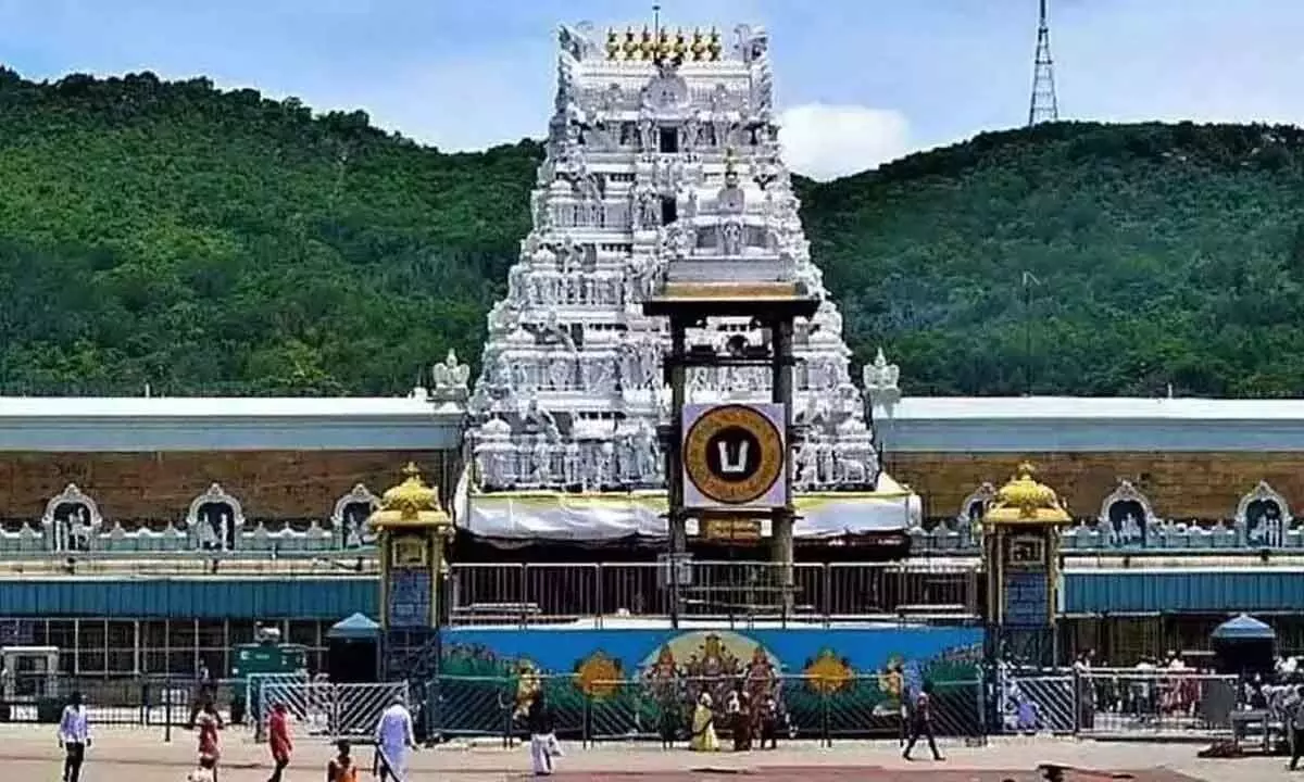 Devotees rush reduces in Tirumala, to take 8 hours for Sarvadarshans