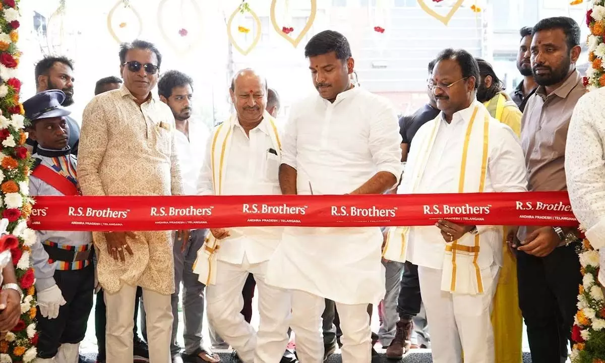 RS Brothers opens showroom in Vizag