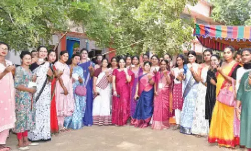 Karimnagar: Transgenders cast their votes