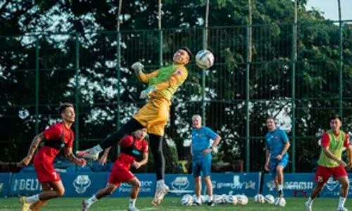 Unbeaten FC Goa take on in-form Kerala Blasters in top-of-the-table clash