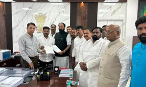 Telangana Congress alleges diversion of Rythu Bandhu funds