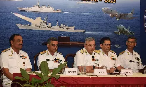 2 aircraft carriers to display their prowess