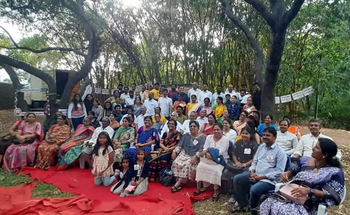 Caste-free Vanabhojanam program held at Vanasthalipuram
