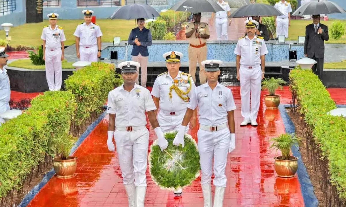 Flag Officer Commanding in Chief, Eastern Naval Command Vice Admiral Rajesh Pendharkar placing a floral wreath at the ‘Victory at Sea’ War Memorial in Visakhapatnam on Monday