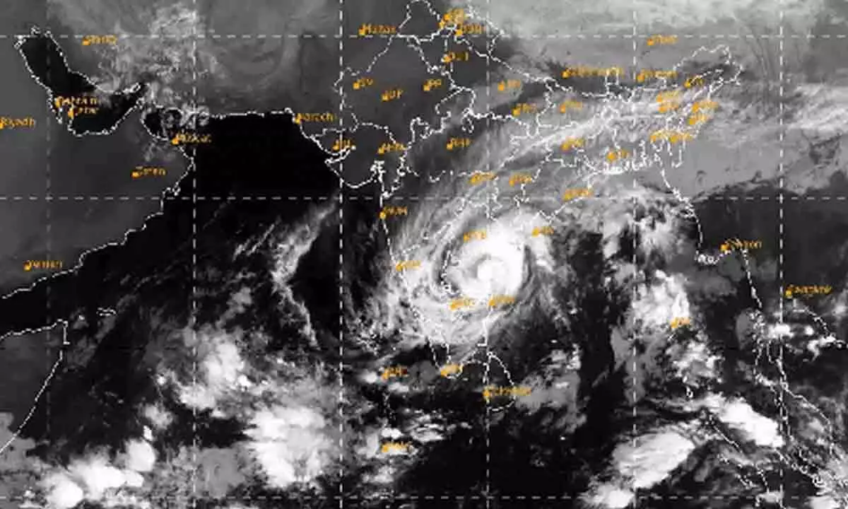 Cyclone landfall begins near Bapatla