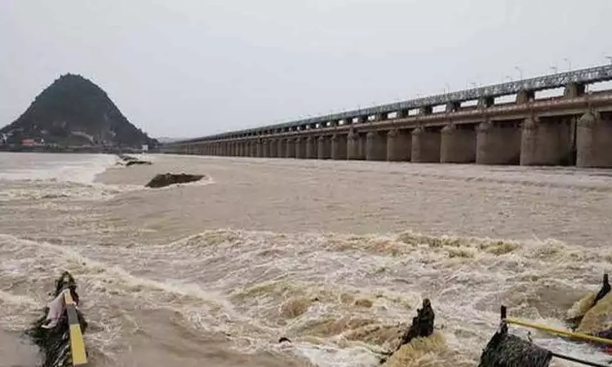Flood alert to Prakasam Barrage