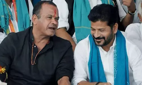 Komatireddy Venkat Reddy extend greetings to Revanth Reddy