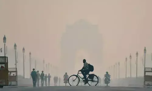 AQI dips to very poor levels in Delhi