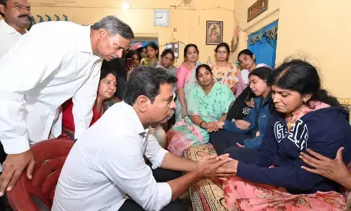 BRS working president K T Rama Rao consoling the family members of Pagala Sampath Reddy at Rajavaram under Chilpur mandal in Jangaon district on Tuesday