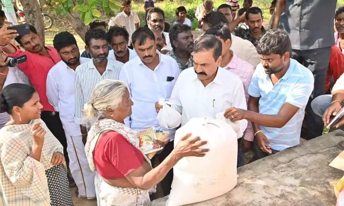 Nellore: Seeds at 80% subsidy to affected farmers says Kakani Govardhan Reddy