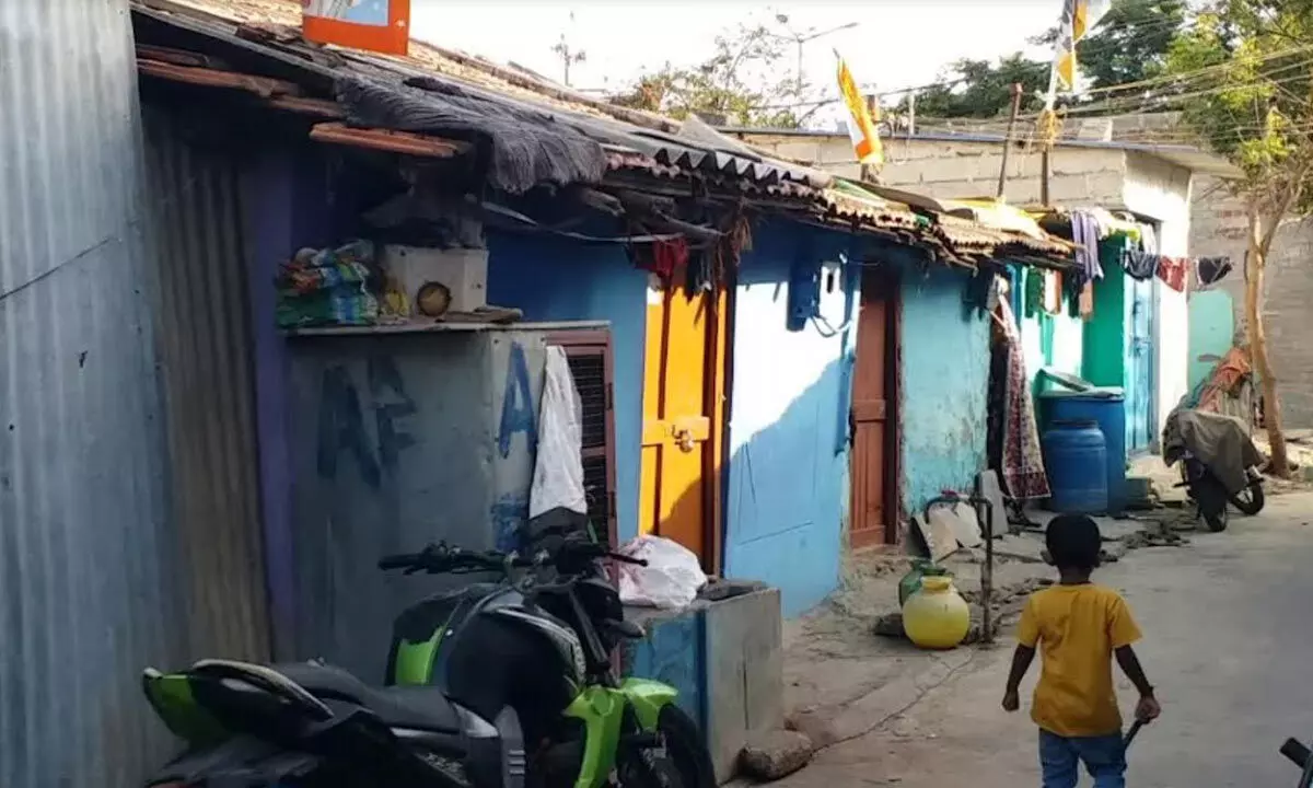 Decades long struggle for title deeds continues in Mahaveer Nagar slum