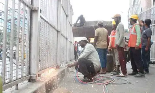 Restrictions and barricades lifted from Pragathi Bhavan