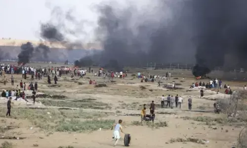 Israel strikes Hamas stronghold in Jabalia refugee camp