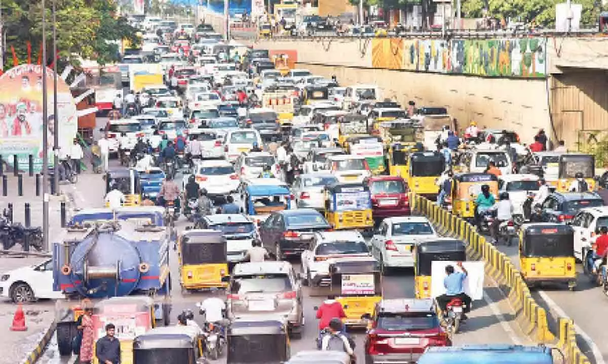 Hyderabad: Traffic gridlock in city for CM’s swearing-in ceremony
