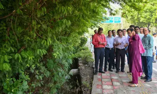 New Delhi: Overflowing of sewers says Atishi issues warning