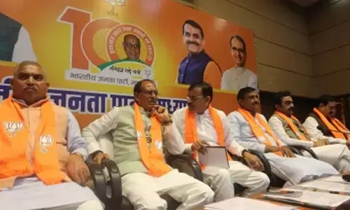 Countdown to select new Madhya Pradesh CM begins as observes reach BJP office