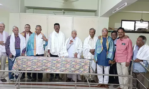 Corporator Koppula Narasimha Reddy starts indoor games in Mansoorabad division