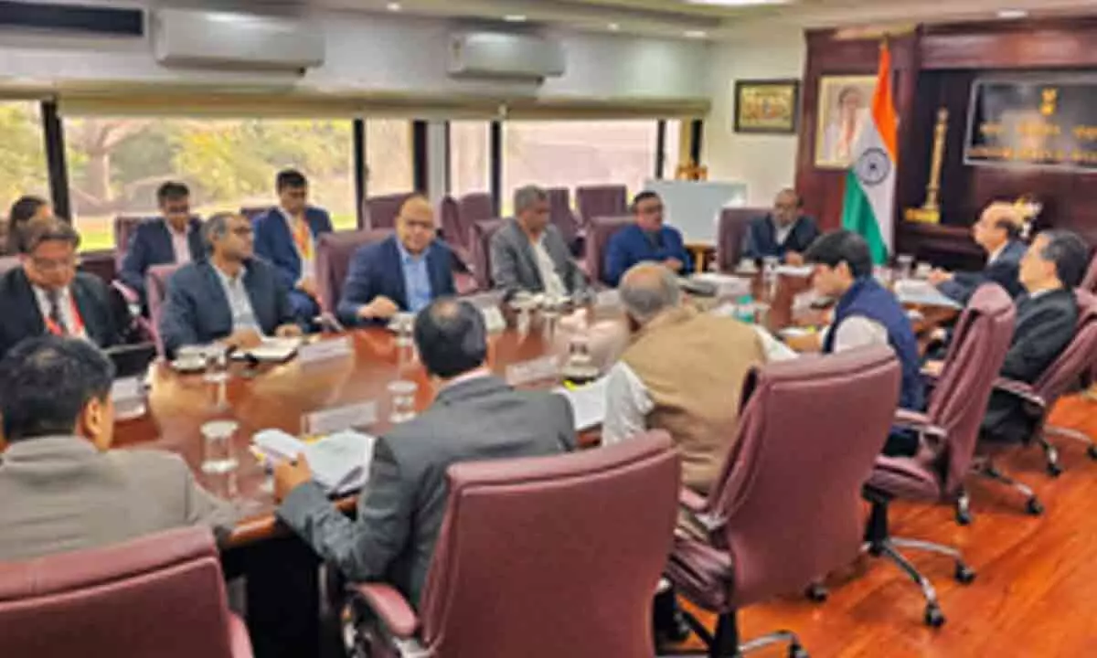 Scindia meets meets representatives from the airline industry, urges reasonable fare on routes