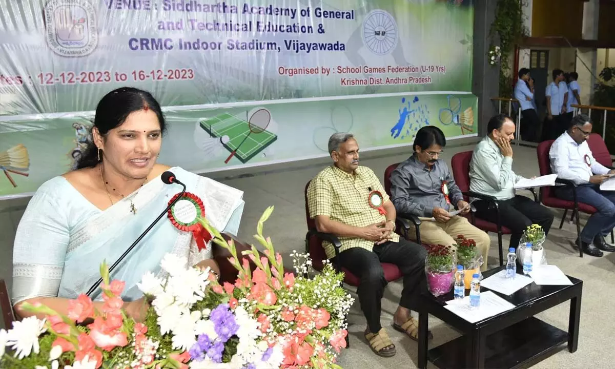 MLC Kalpalata Reddy addressing the students after inaugurating the Under-19 National Badminton Tournament at Siddhartha Arts and Science College in Vijayawada on Tuesday