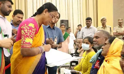 People continue to make beeline for Prajavani