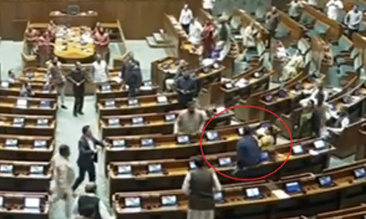 LS adjourned till 3 p.m amid uproar, 5 Congress MPs suspended for remainder of Session