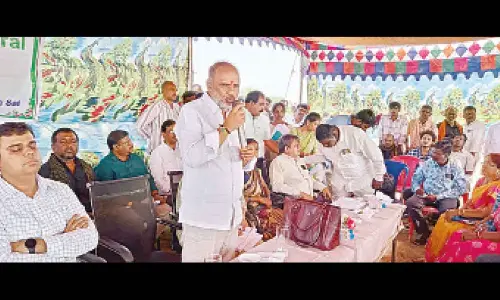 Central team promises timely compensation to cyclone victims