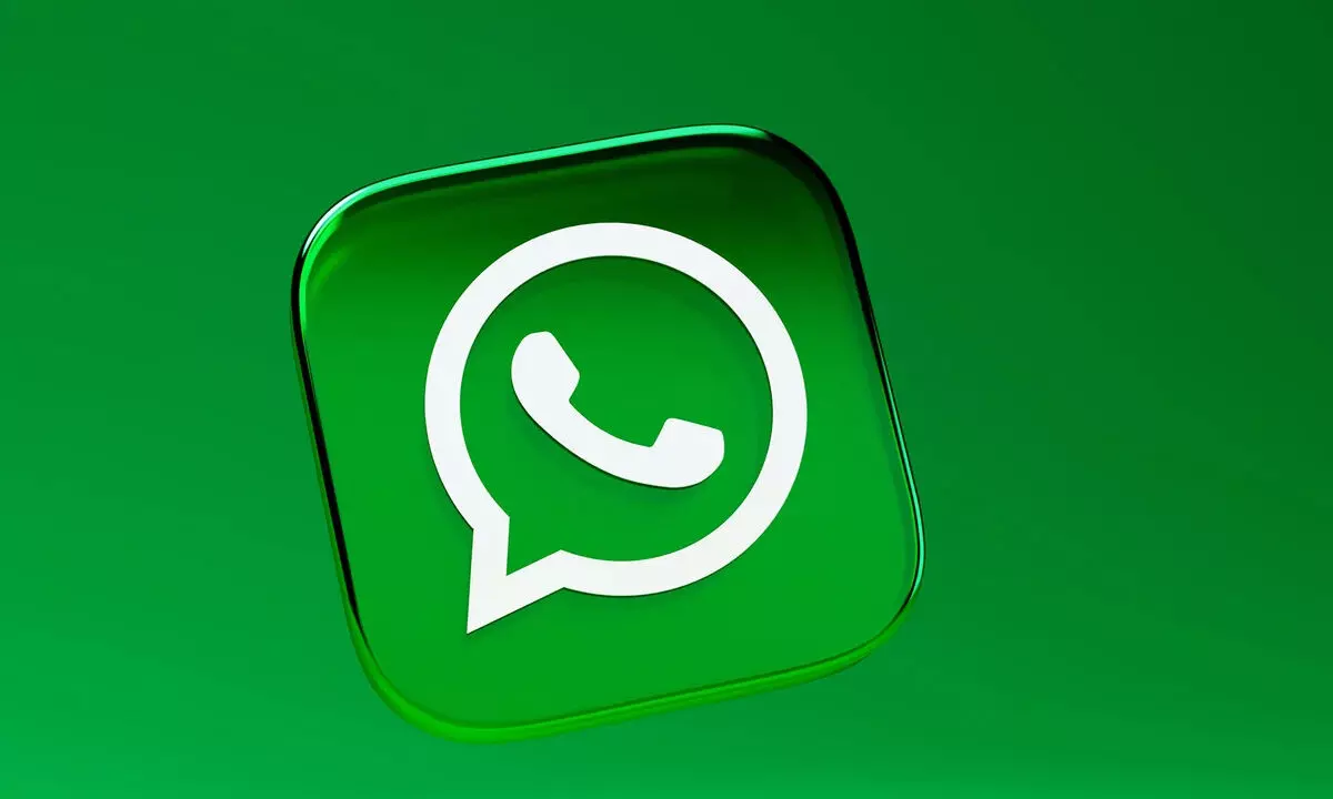 WhatsApp tests manage emoji replacement feature