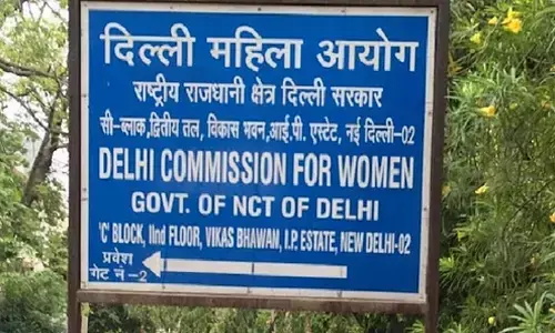 Dark spots at Delhi bus stops raise safety concerns for women, DCW demands action