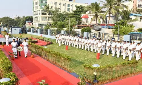 ENC pays tributes to war heroes on Vijay Diwas