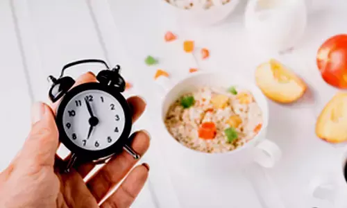 Eating meals early may lower cardiovascular risk: Study