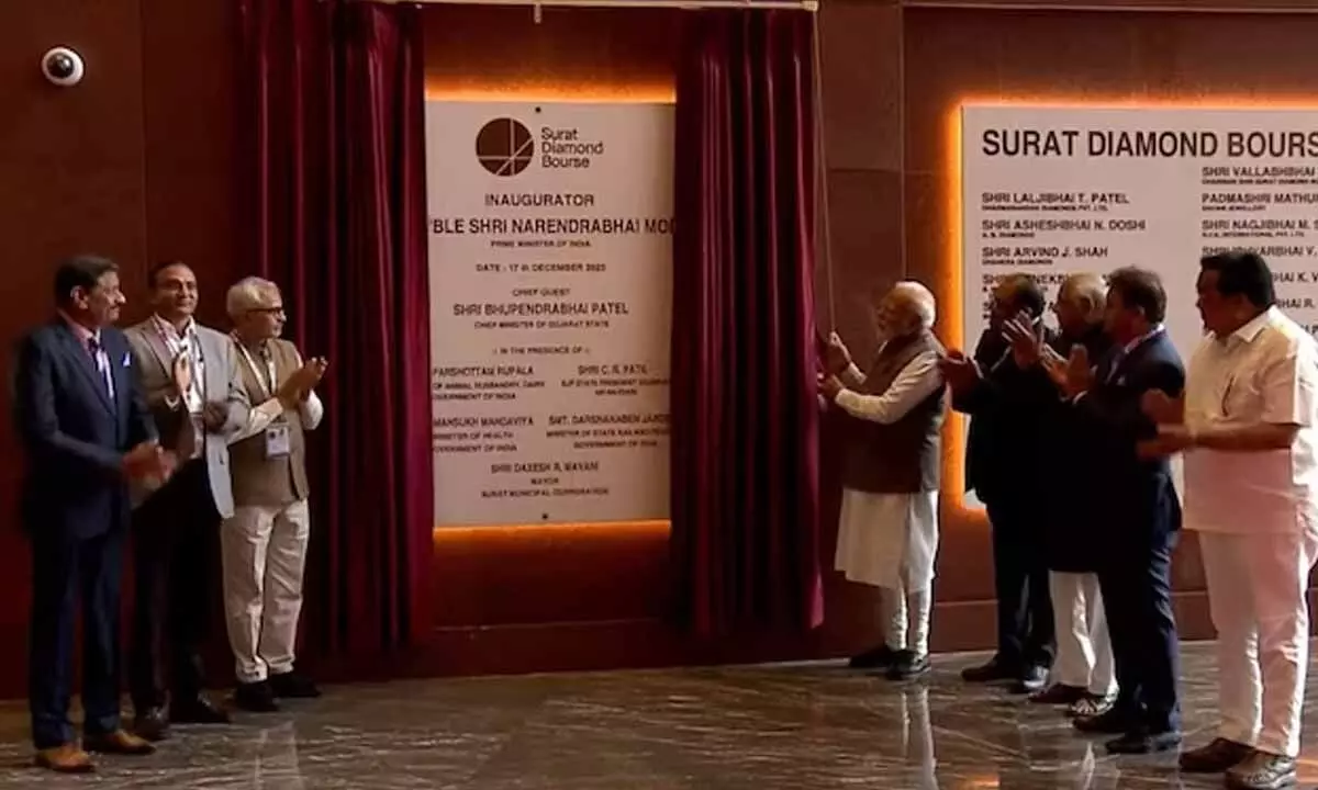 PM Modi Inaugurates Diamond World Trade Centre at Surat