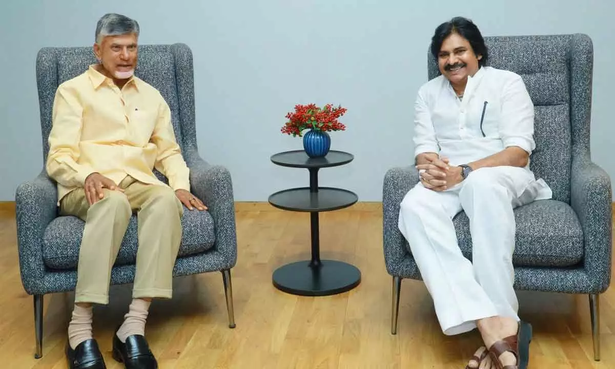 Naidu and Pawan hold crucial meeting