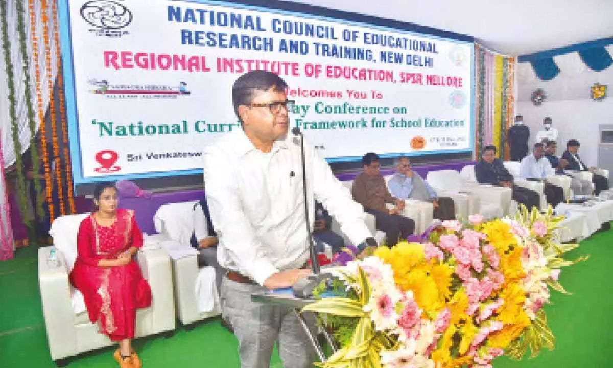 Central Educational Department Secretary Sanjay Kumar addressing a conference on National Educational Policy-2020 at Kasturba Kalakshetram in Nellore on Sunday