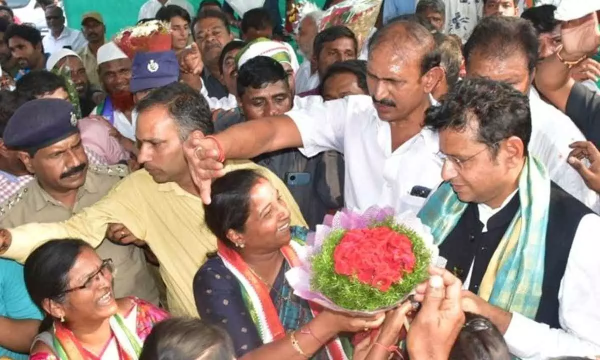 Sridhar Babu receives grand welcome
