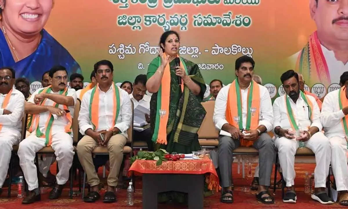 Centre sanctioning funds liberally for AP development: Purandeswari