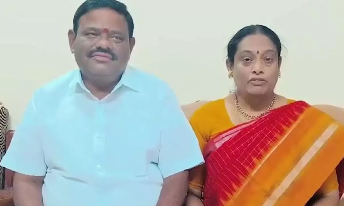 Tangallapalli ZPTC Manjula couple quits BRS