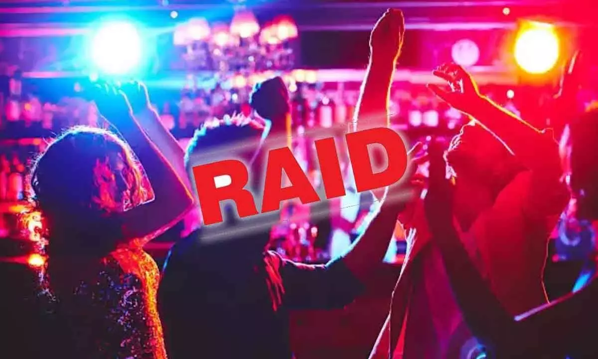 Pubs raided in Hyderabad